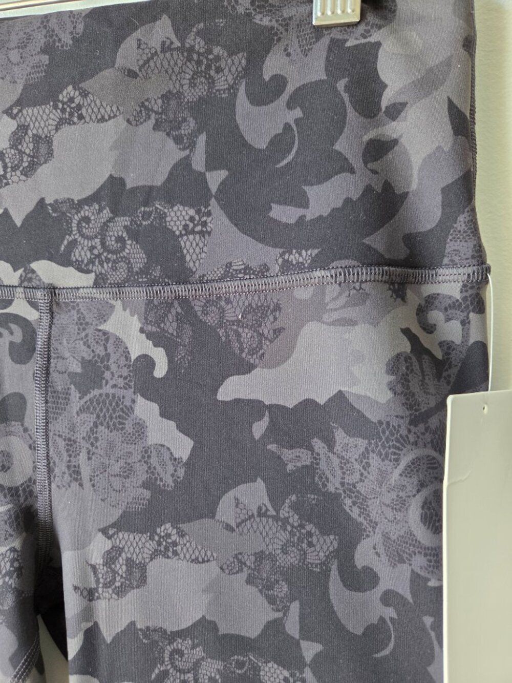 NWT LULULEMON WUNDER TRAIN PRINTED LEGGING HI RISE TIGHT 28" SIZE 10 / M - Picture 3 of 14
